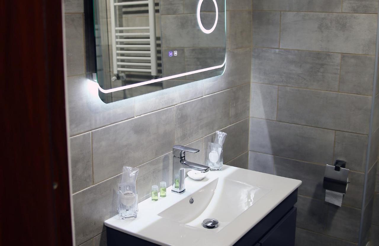 Peace House Aparthotel Dobroesti ภายนอก รูปภาพ