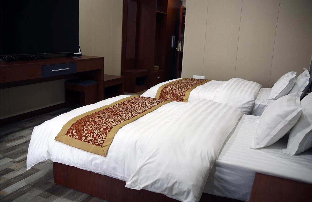 Peace House Aparthotel Dobroesti ภายนอก รูปภาพ
